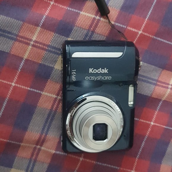 Kodak EasyShare Digital Camera - Black - Picture 1 of 4